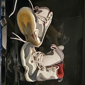 DC White and Gray Snowboard Boots